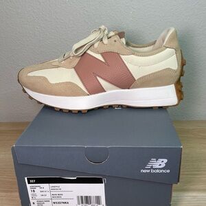 New Balance Women's 327 Sneakers in Cream and Tan NWOB size 10